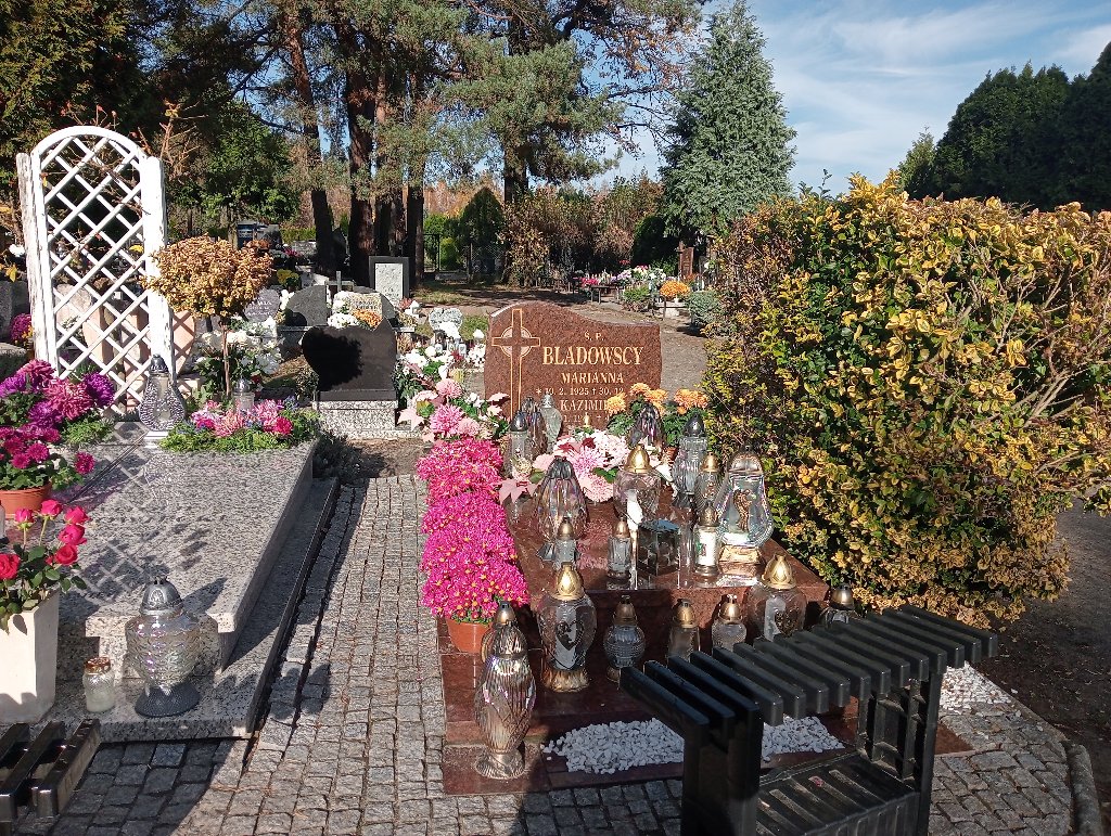 Grób KAZIMIERZ BLADOWSKI
